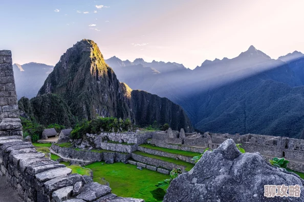 2025年CF手游生化模式新趋势：失落神庙高效打法攻略与热门装备推荐